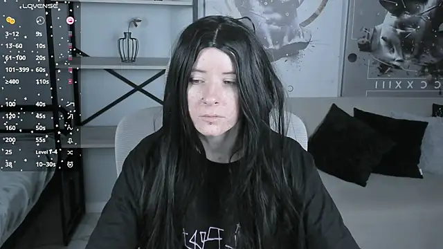 LexiWenford online show from 11-17-25, 03:12