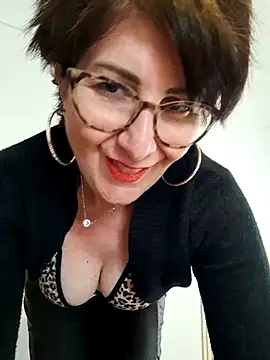 Viola8p online show from 05-17-26, 03:30