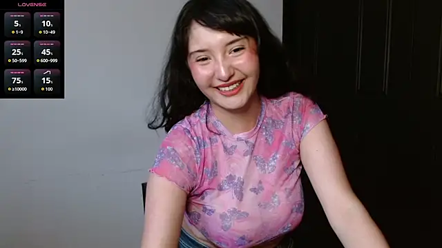 Snapshot of alexaa08 chatting on 05-21-26, 10:17 alexaa08 online show from 05-21-26, 10:17