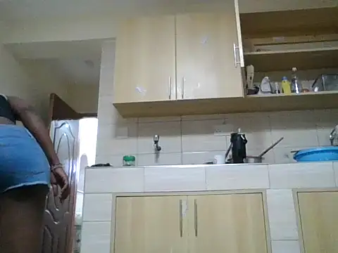 Snapshot of Petite_doll20 chatting on 01-18-26, 08:29 Petite doll20 online show from 01-18-26, 08:29