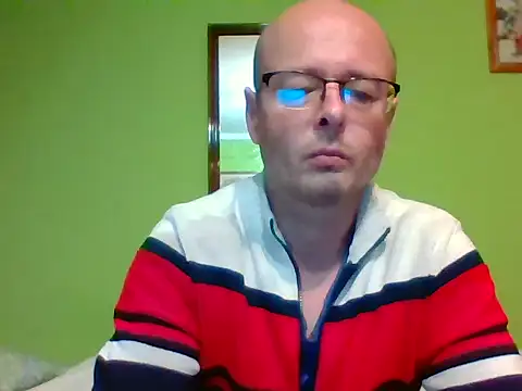 Snapshot of Tiger202441 chatting on 10-19-25, 04:18 Tiger202441 online show from 10-19-25, 04:18