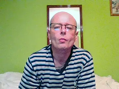 Snapshot of Tiger202441 chatting on 12-17-25, 12:16 Tiger202441 online show from 12-17-25, 12:16