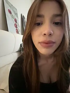 DanielaSaenz0 online show from 09-18-25, 04:03