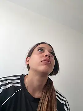 DanielaSaenz0 online show from 07-16-26, 09:10