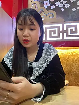 Maeve2k5 online show from 03-13-25, 12:02