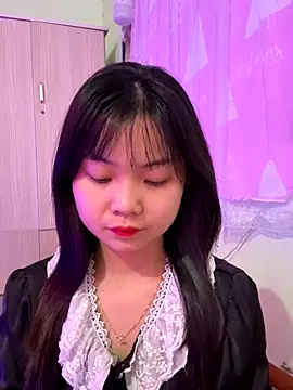 Maeve2k5 online show from 10-24-25, 06:21