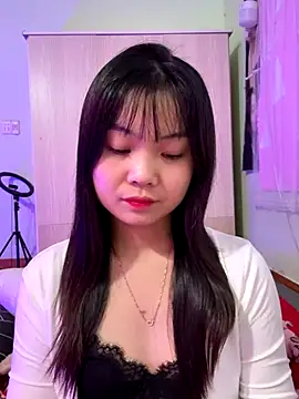 Maeve2k5 online show from 11-03-25, 10:38