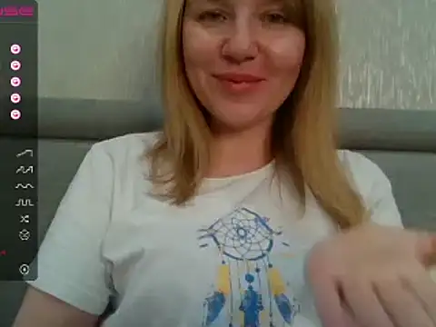 Snapshot of urbadkitty chatting on 12-03-24, 06:59 urbadkitty online show from 12-03-24, 06:59