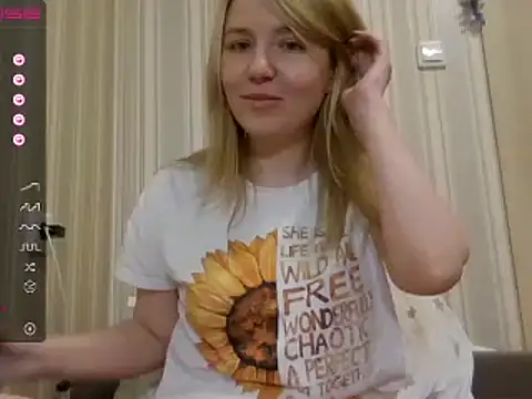 Snapshot of urbadkitty chatting on 12-07-24, 04:03 urbadkitty online show from 12-07-24, 04:03