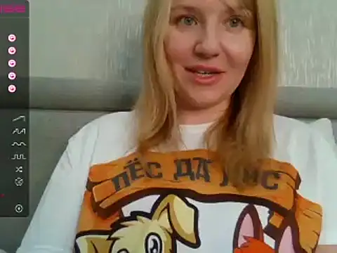 Snapshot of urbadkitty chatting on 12-12-24, 06:57 urbadkitty online show from 12-12-24, 06:57