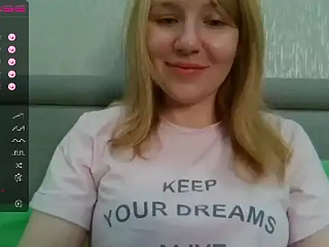 Snapshot of urbadkitty chatting on 12-29-24, 07:28 urbadkitty online show from 12-29-24, 07:28