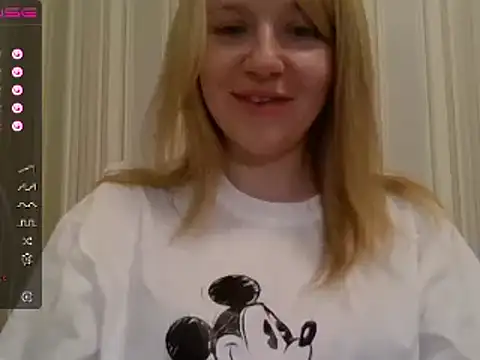 Snapshot of urbadkitty chatting on 01-10-25, 12:47 urbadkitty online show from 01-10-25, 12:47