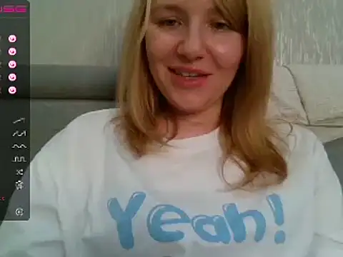 Snapshot of urbadkitty chatting on 01-13-25, 10:03 urbadkitty online show from 01-13-25, 10:03