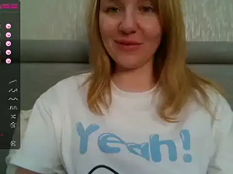 Snapshot of urbadkitty chatting on 01-15-25, 10:06 urbadkitty online show from 01-15-25, 10:06