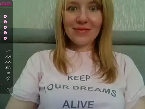 Snapshot of urbadkitty chatting on 01-16-25, 09:59 urbadkitty online show from 01-16-25, 09:59