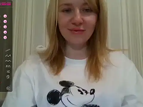 Snapshot of urbadkitty chatting on 01-19-25, 10:50 urbadkitty online show from 01-19-25, 10:50