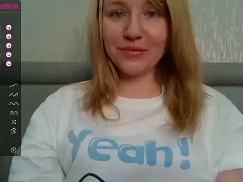 Snapshot of urbadkitty chatting on 01-20-25, 07:15 urbadkitty online show from 01-20-25, 07:15