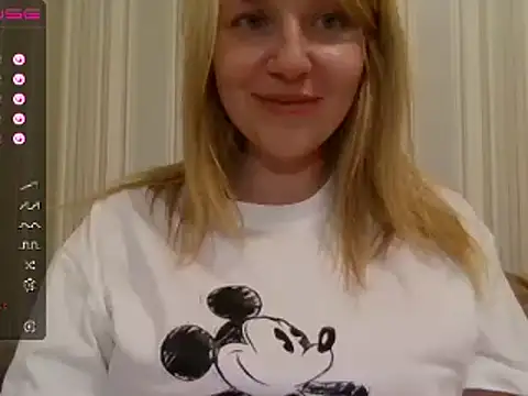 Snapshot of urbadkitty chatting on 02-21-25, 06:04 urbadkitty online show from 02-21-25, 06:04