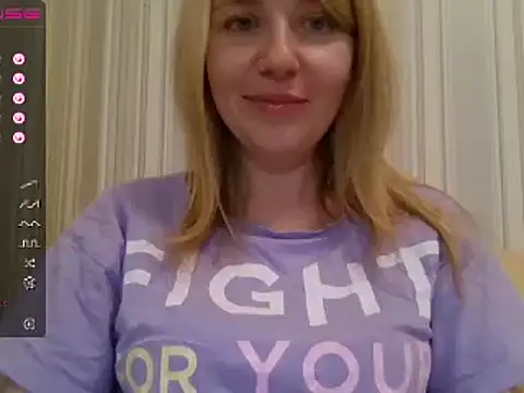 Snapshot of urbadkitty chatting on 03-02-25, 12:01 urbadkitty online show from 03-02-25, 12:01