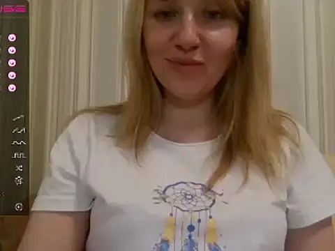 Snapshot of urbadkitty chatting on 03-06-25, 01:35 urbadkitty online show from 03-06-25, 01:35