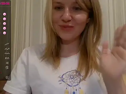 Snapshot of urbadkitty chatting on 03-06-25, 04:38 urbadkitty online show from 03-06-25, 04:38