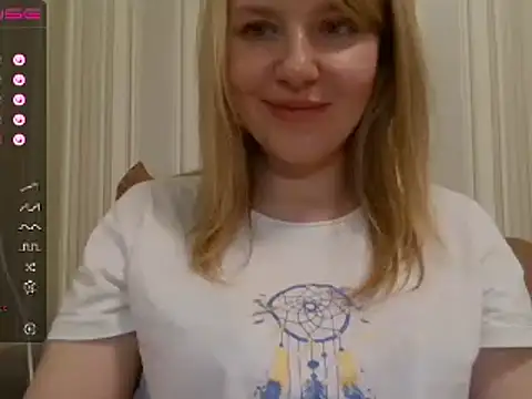 Snapshot of urbadkitty chatting on 03-07-25, 04:33 urbadkitty online show from 03-07-25, 04:33