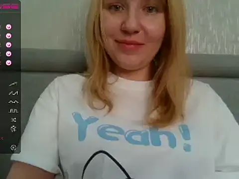 Snapshot of urbadkitty chatting on 03-12-25, 07:02 urbadkitty online show from 03-12-25, 07:02