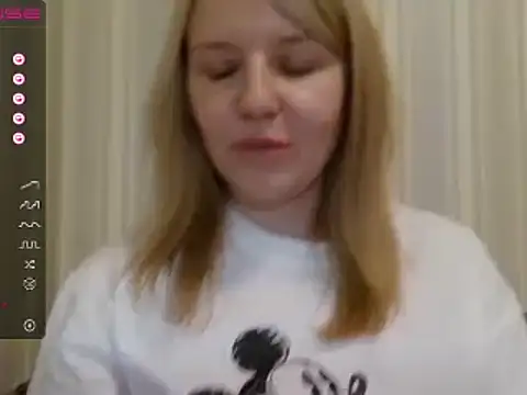 Snapshot of urbadkitty chatting on 03-14-25, 02:52 urbadkitty online show from 03-14-25, 02:52