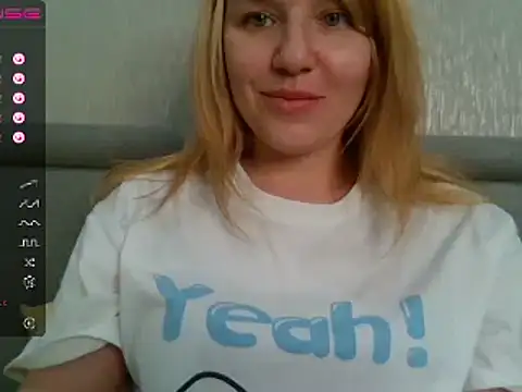 Snapshot of urbadkitty chatting on 03-18-25, 07:08 urbadkitty online show from 03-18-25, 07:08