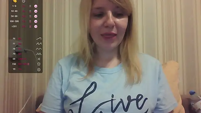 Snapshot of urbadkitty chatting on 10-10-25, 01:54 urbadkitty online show from 10-10-25, 01:54