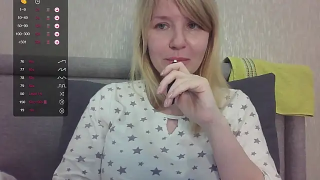 Snapshot of urbadkitty chatting on 10-22-25, 07:08 urbadkitty online show from 10-22-25, 07:08