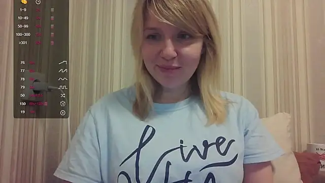 Snapshot of urbadkitty chatting on 11-15-25, 12:02 urbadkitty online show from 11-15-25, 12:02