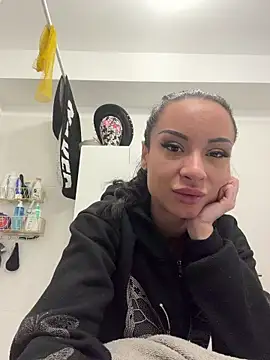 Snapshot of cara_mella chatting on 03-03-26, 07:36 cara mella online show from 03-03-26, 07:36