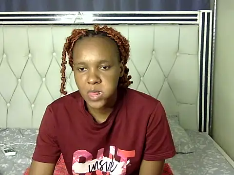 Snapshot of Jay_Vee chatting on 02-08-25, 06:44 Jay Vee online show from 02-08-25, 06:44