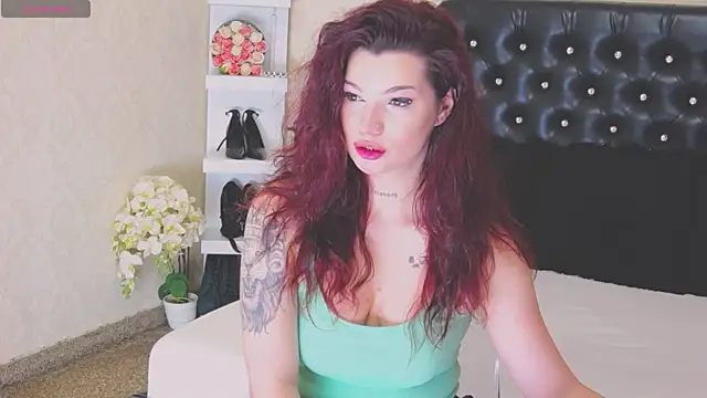 Allisonn223 online show from 06-12-26, 01:21