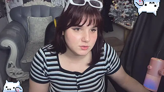 Snapshot of Diasporaaa chatting on 12-02-24, 12:30 Diasporaaa online show from 12-02-24, 12:30