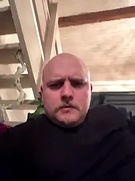 Snapshot of QueueFrenchie chatting on 11-12-25, 05:24 QueueFrenchie online show from 11-12-25, 05:24