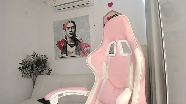 aleja rythm online show from 02-22-25, 07:58