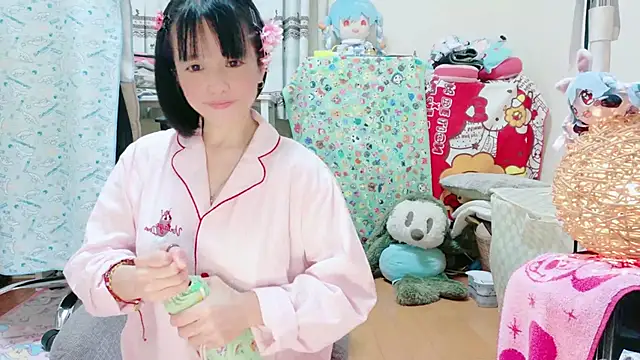 Snapshot of renapiyon8182 chatting on 09-29-25, 06:46 renapiyon8182 online show from 09-29-25, 06:46