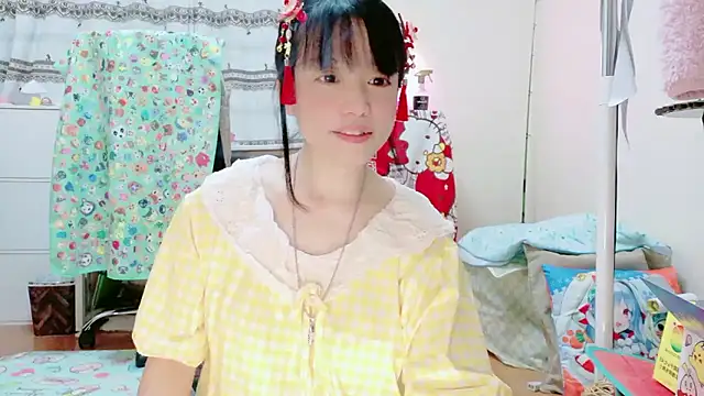 Snapshot of renapiyon8182 chatting on 04-11-26, 08:35 renapiyon8182 online show from 04-11-26, 08:35