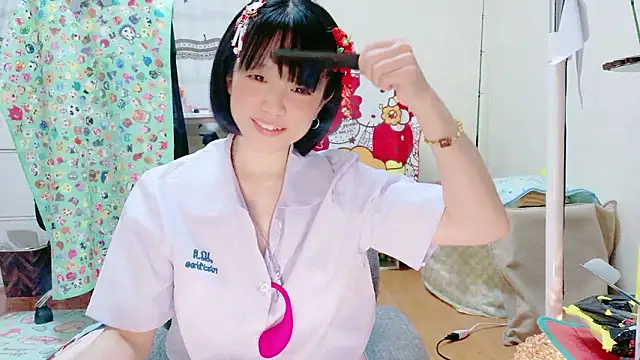 Snapshot of renapiyon8182 chatting on 04-29-26, 10:49 renapiyon8182 online show from 04-29-26, 10:49