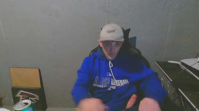 Snapshot of Superoz77 chatting on 12-13-24, 05:27 Superoz77 online show from 12-13-24, 05:27