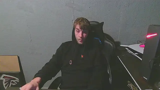 Snapshot of Superoz77 chatting on 12-23-24, 06:33 Superoz77 online show from 12-23-24, 06:33