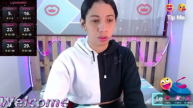 Lina10 online show from 01-28-25, 07:42