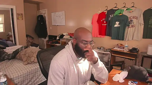 MrChuckDailyXXX online show from 10-21-25, 01:45