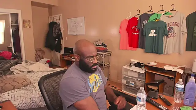 MrChuckDailyXXX online show from 11-05-25, 03:01