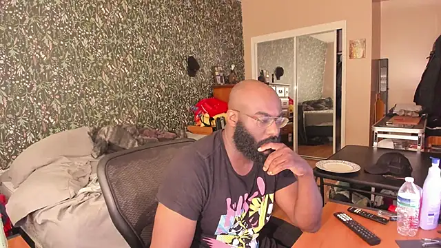 MrChuckDailyXXX online show from 06-30-26, 05:25