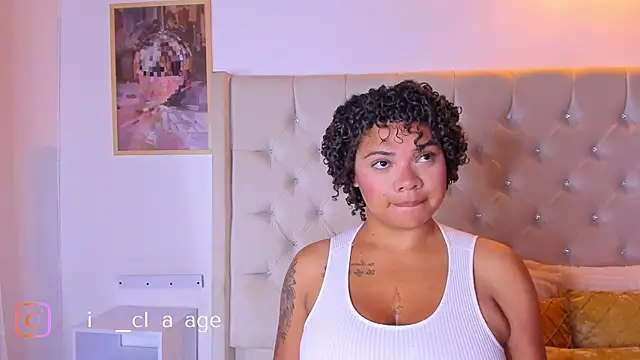 Eloisa cleavage  online show from 05-16-26, 10:01