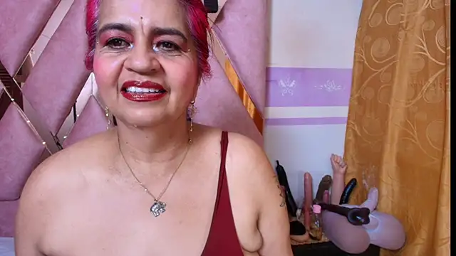 Snapshot of RoxetteMature chatting on 05-23-26, 12:09 RoxetteMature online show from 05-23-26, 12:09
