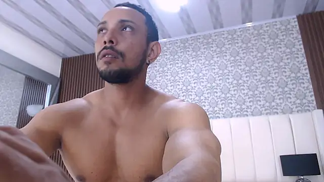 Snapshot of Thiago_Summers chatting on 12-27-24, 06:20 Thiago Summers online show from 12-27-24, 06:20